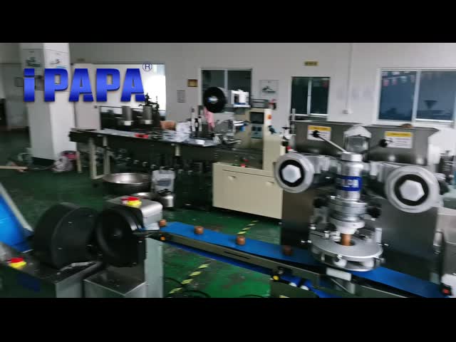 Mordidas automáticas completas da energia da bola da data que formam a máquina