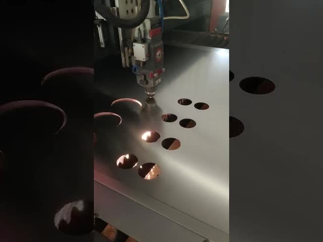 OEM 板金加工 カスタムメイドの金属部品 金属取り付けブラケット