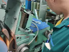 Антиржавейные алюминиевые выталкивающие шпильки заливки формы, многофункциональные изготовленные на заказ штифты в сердечнике электромагнита video