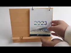 Изготовленный на заказ календарь стола искусства, планировщик календаря стола 2023 с беспроводным заряжателем video