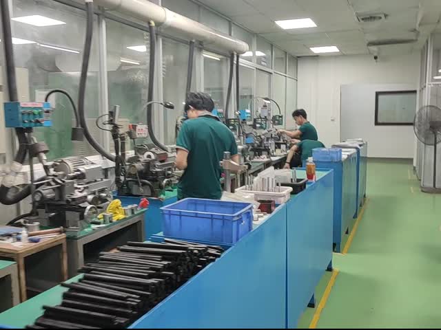 Материал частей 1,2343 прессформы токарного станка CNC Stavax ESR подвергая механической обработке с EDM видео