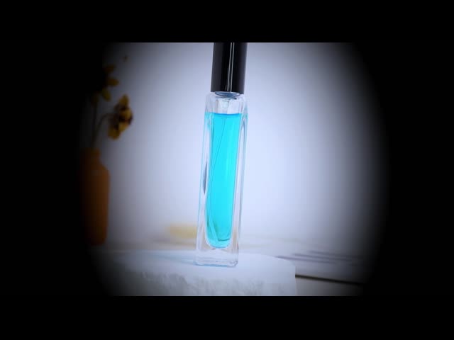 15ml Glass Perfume Bottle Packaging Smooth Closure Cap