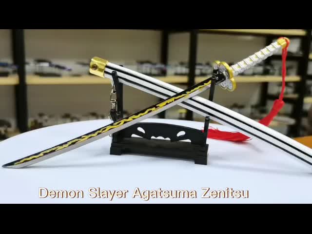 ABS 3DモデルKeychainの日本の日本製アニメの鬼の殺害者の吾妻町Zenitsuのキーホルダーの剣の金属Katana