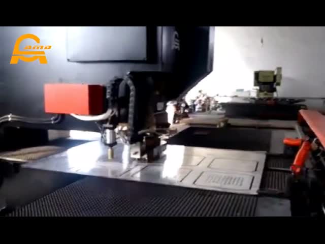 Mechanical Power Press CNC Punching Machine Automatic Programming Table Platform