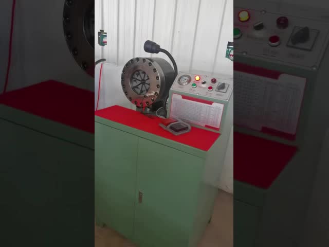 コンパクト構造 ハイドロリック・ホース・パイプ・クリッピング・マシン 3kw ハイドロリック・ホース・クリッピング・マシン