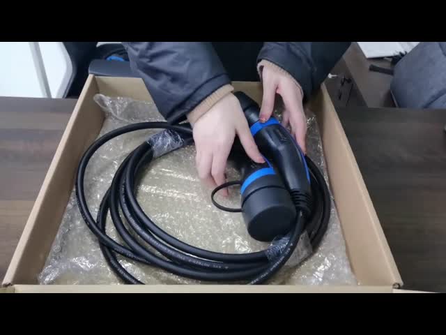 PBT ALLOY 7kw Type 2 AC EV Charger 250V IP55 American Standard IEC 62196