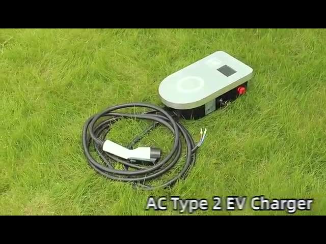 駐車場OCPP1.6スマートな7kW 32A壁に取り付けられたEVの充電器プラグおよび充満