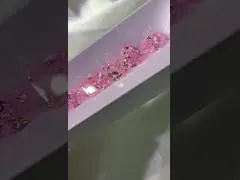 総合的なエメラルドの切口の実験室によって育てられるピンクのダイヤモンドの宝石類豪華なライト等級