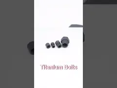 Автоматический токарный станок CNC разделяет чистые части анода титана провода титана и трубки фольги video