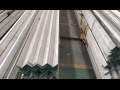 Адвокатура угла нержавеющей стали AISI 410 горячекатаная для проектировать свернутое слабое структуры video