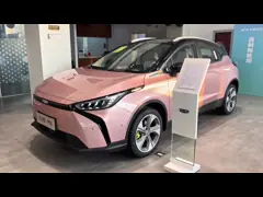 Luxury ECO Friendly Electric Cars 4 Wheel Drive SUV Geely Geometry M6 450km CLTC
