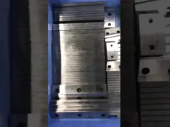 Плиты носки автомобильных деталей x инжекционного метода литья 52HRC форменные video