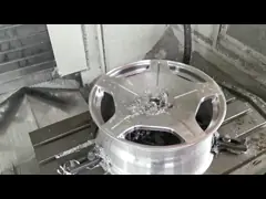 Изготовленная на заказ щетка 1-Piece выковала оправы автомобиля для автомобиля сплава Порше 911 Carrera снабжает ободком 5x130 video