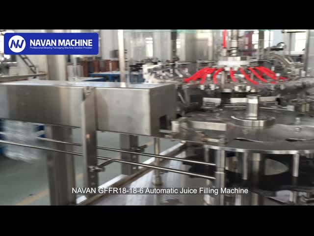 3つプラスチックねじ帽子が付いている1つの自動ジュースの充填機6000BPH/500MLに付き
