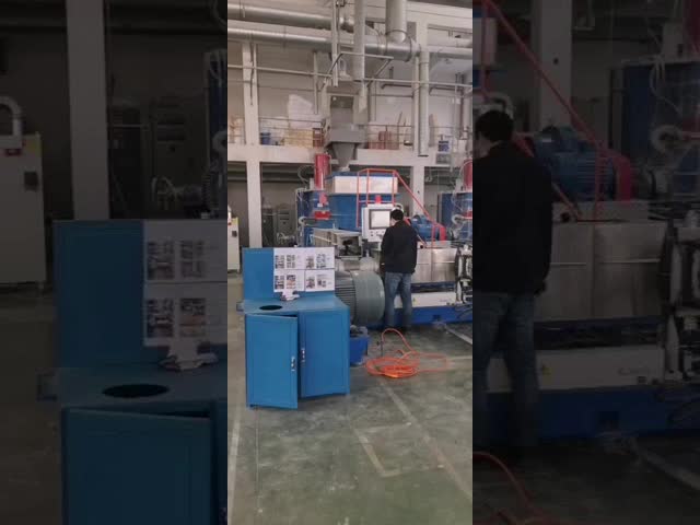 ラインをリサイクルする380Vプラスチック リサイクルの粒状になるライン160Kwポリ塩化ビニールのプラスチック フィルム