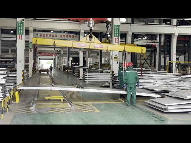 Iron Aluminum Alloy Sheet Super Flat 6061 6063 5083 5052 0.4 Mm 0.5 Mm 1mm For Reflector