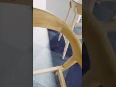 Кожаная обитая древесина золы обедая Backrest стула черный отлакированный изогнутый video