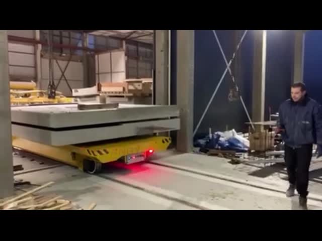 鋼片の工場電気長いパレット移動のカート
