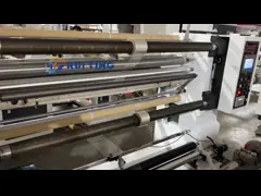 1300mm бумажная разрезая перематывать машина, машина Kraft бумажная вертикальная разрезая video