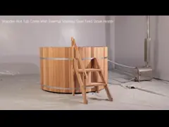 Комната сауны пара джакузи кедра деревянная с деревянной горящей плитой video