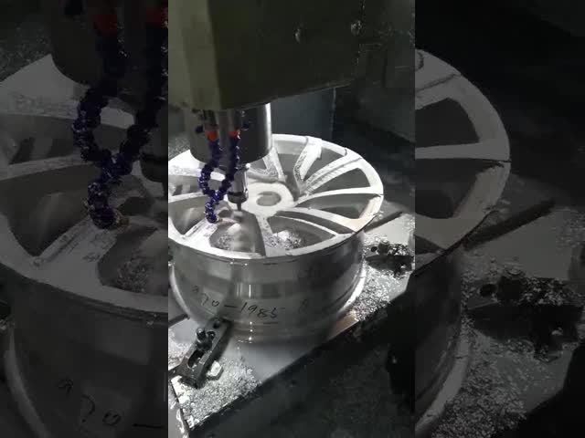 ポーランドの2部分は19の21インチの縁TaggeredをAudi RS5に合った5x112造った ビデオ