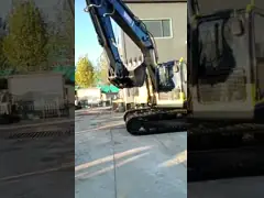 Длинный экскаватор руки с резиновыми следами video