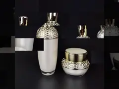 бутылок лосьона 30ml 50ml бутылка брызг роскошных пластиковых косметическая акриловая с крышками золота video