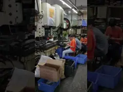 Le métal de anodisation de précision emboutissant la fabrication de pièces avec des crochets couvrent