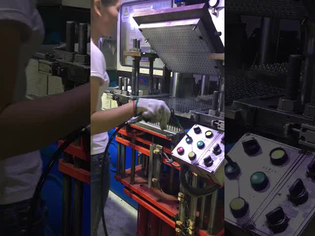 Термопластиковая вертикальная резиновая машина инжекционного метода литья для продуктов NBR