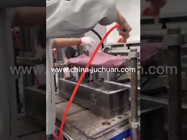 China fábrica de alta qualidade 500Ton silicone bebê alimentação máquina de fazer bib