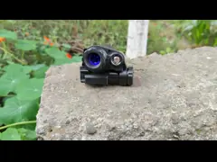 Полные изумленные взгляды ночного видения инфракрасного темноты для охотиться наблюдение шпиона video