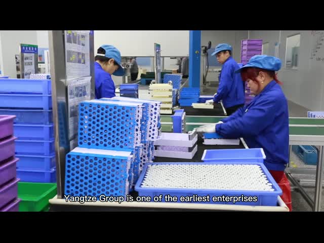 384V 200Ahのキャビネットとの高圧リチウム電池ライフポ4李イオンHV 76kwh