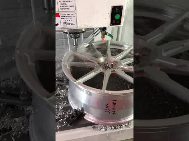 Бронзовая краска Monoblock выковала колеса для оправ 1 части Audi A4 вогнутых изготовленных на заказ видео