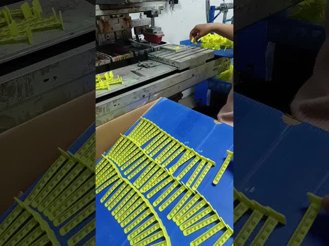 Pegas auto-aderentes para nivelamento de piso 8 cm de plástico flexível para nivelamento de piso