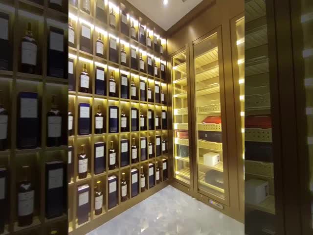 Стекло дисплея провинции Гуандун и винный шкаф из нержавеющей стали 304 видео