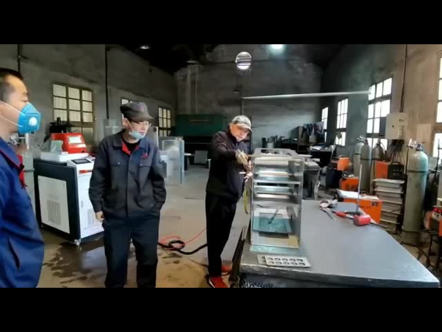 手持ち型アルミニウム レーザーの溶接工