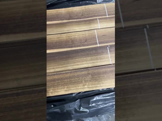 Smoked/Fumed Eucalyptus Wood Quarter Cut Veneer Sheets For Decoration