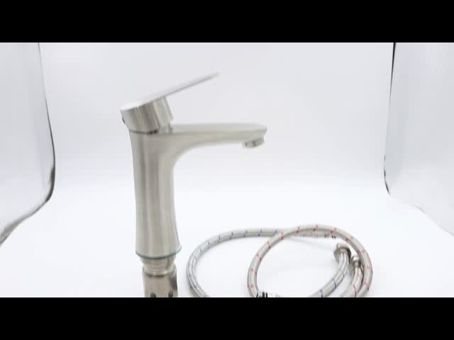 304のステンレス鋼の浴室の洗面器の混合弁は150mm*140mmにブラシをかけた