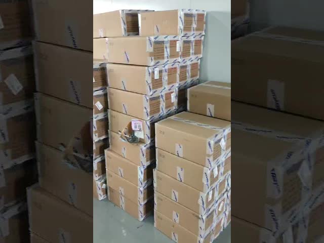 Raycus ファイバーレーザー切断源 1500W 2000W 3000W 切断金属ファイバーレーザー切断源