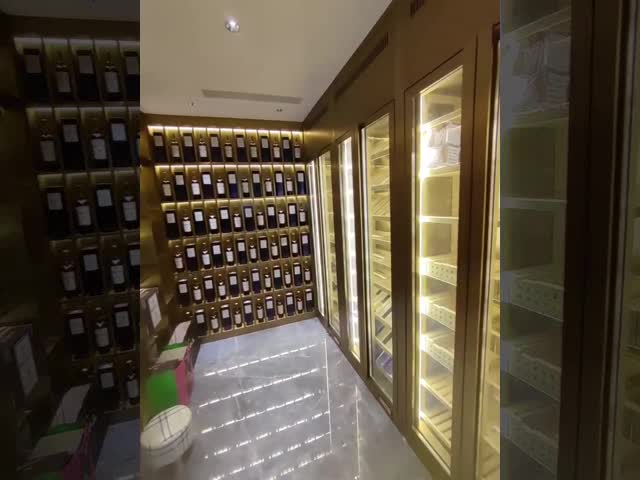 Горячие продавая шкафы вина полки дисплея бутылки ликера высококачественные с низкой ценой видео