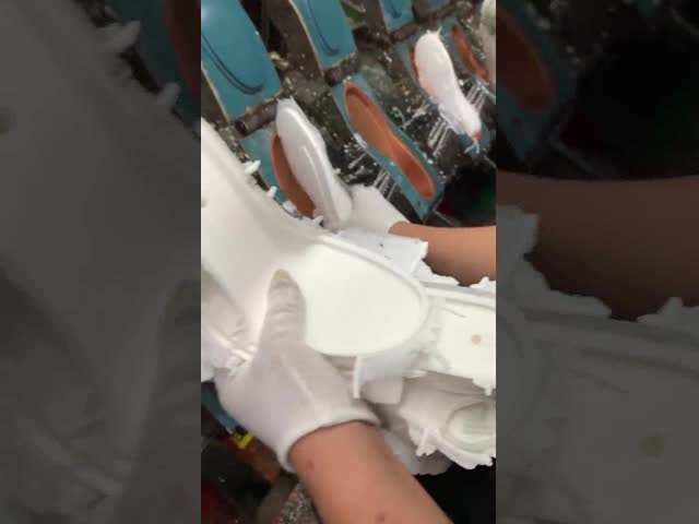 Easy to use shoe material release agent