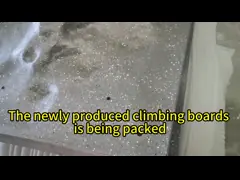 Дети взбираясь стена скалолазания безопасностью детей стены video