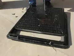 Предусматрива круга ЭЛИТЫ FRP с квадратным материалом рамки SMC, размером крышки 700mm video