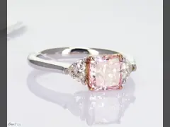 1.76CT Синтетический Вишневый Розовый ЦВД Алмазные Кольца Подушка Нарезанная В 18k Белое Золото video