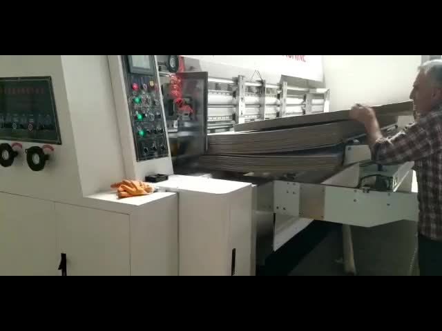 Автоматическая машина Slotter принтера Flexo цветов фидера 6 для рифленой коробки коробки видео