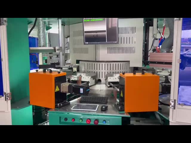 プラスチックのチューブマスカラボトルスクリーン印刷 熱印鑑機 CNC回転 60pcs / Minまで