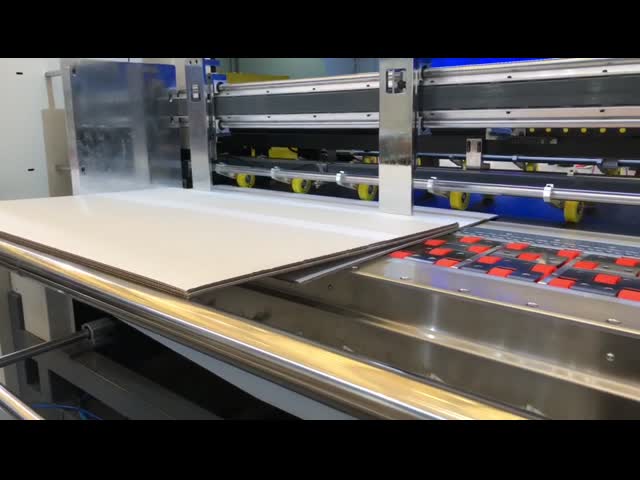 Máquina de corte de caixa de cartão corrugado de quatro cores de alta velocidade