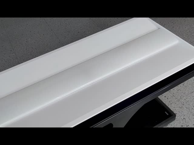 LED Trofferが白い粉をつける学校/オフィスは鋼鉄120度のビーム角を塗った