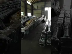 Достигаемость землечерпалки высокой эффективности длинняя, рукоятка достигаемости CAT желтая высокая video