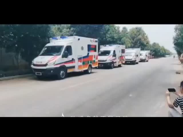 Emergency Ambulance Car With Euro 5  Emission Standard Curb Weight 2970 Kg Medical Rescue Vehicle